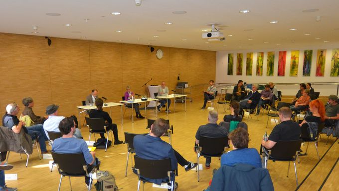 Regierungspräsidentin Dorothee Feller hat die kleinen Theater zu einem Austausch in die Bezirksregierung Münster eingeladen