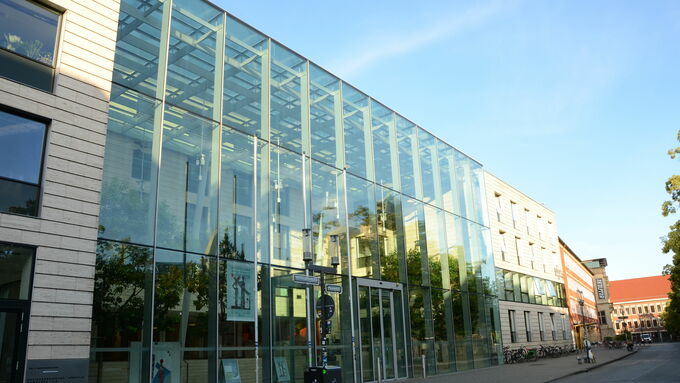 Das Hauptgebäude der Bezirksregierung Münster am Domplatz bleibt ebenso wie die Nebengebäude in Münster und auch die Standorte in Herten und Coesfeld am 31.10. geschlossen.