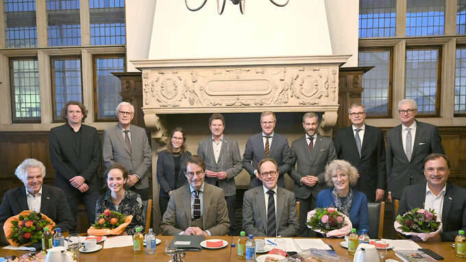 Die Mitglieder des Kuratoriums des Zentrums für Niederlande-Studien.