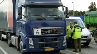 LKW mit gewerbsmäßigen Abfalltransporte