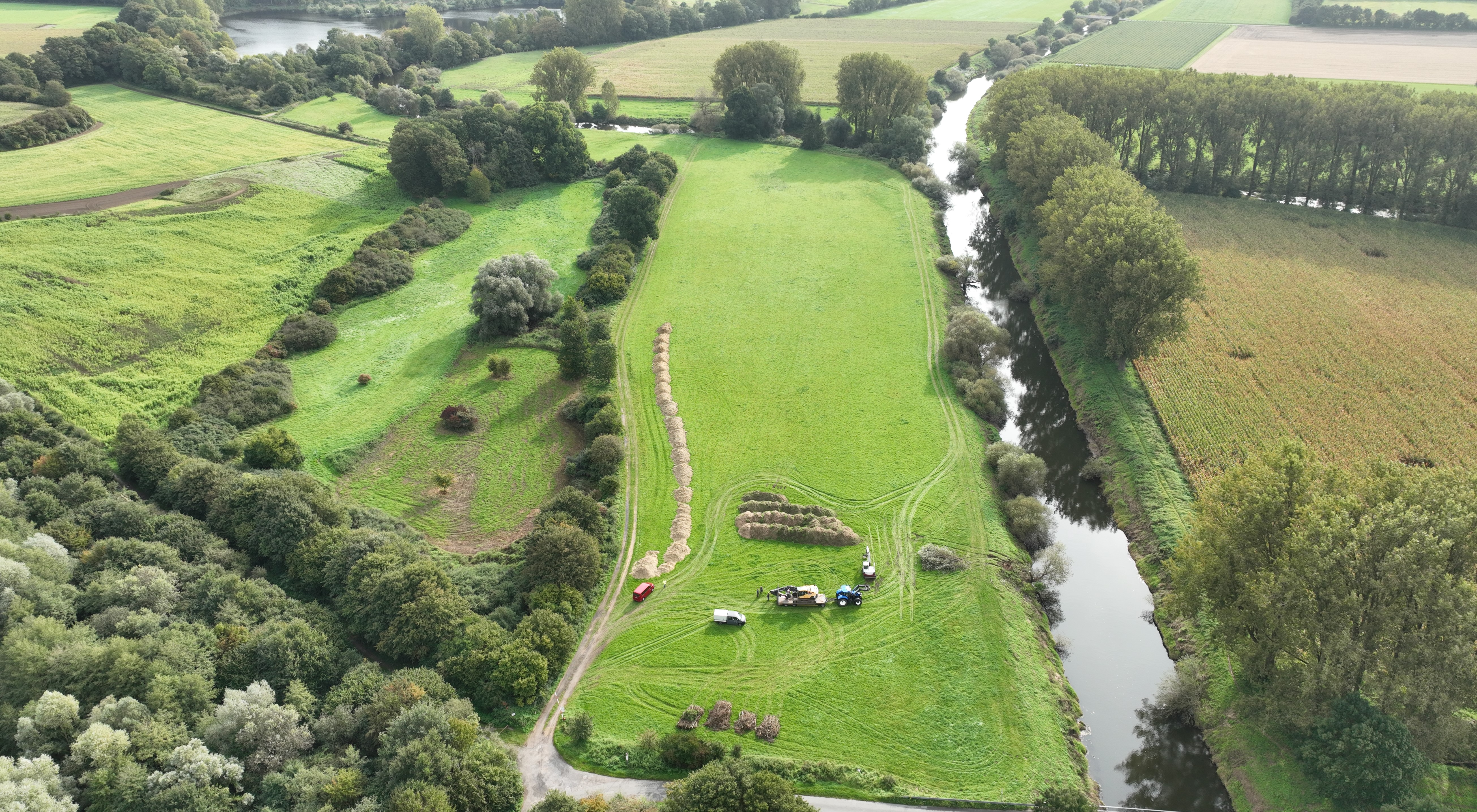Drohnenaufnahme mit Blick auf die zukünftigen Sekundäraue vor Beginn der Bauarbeiten 