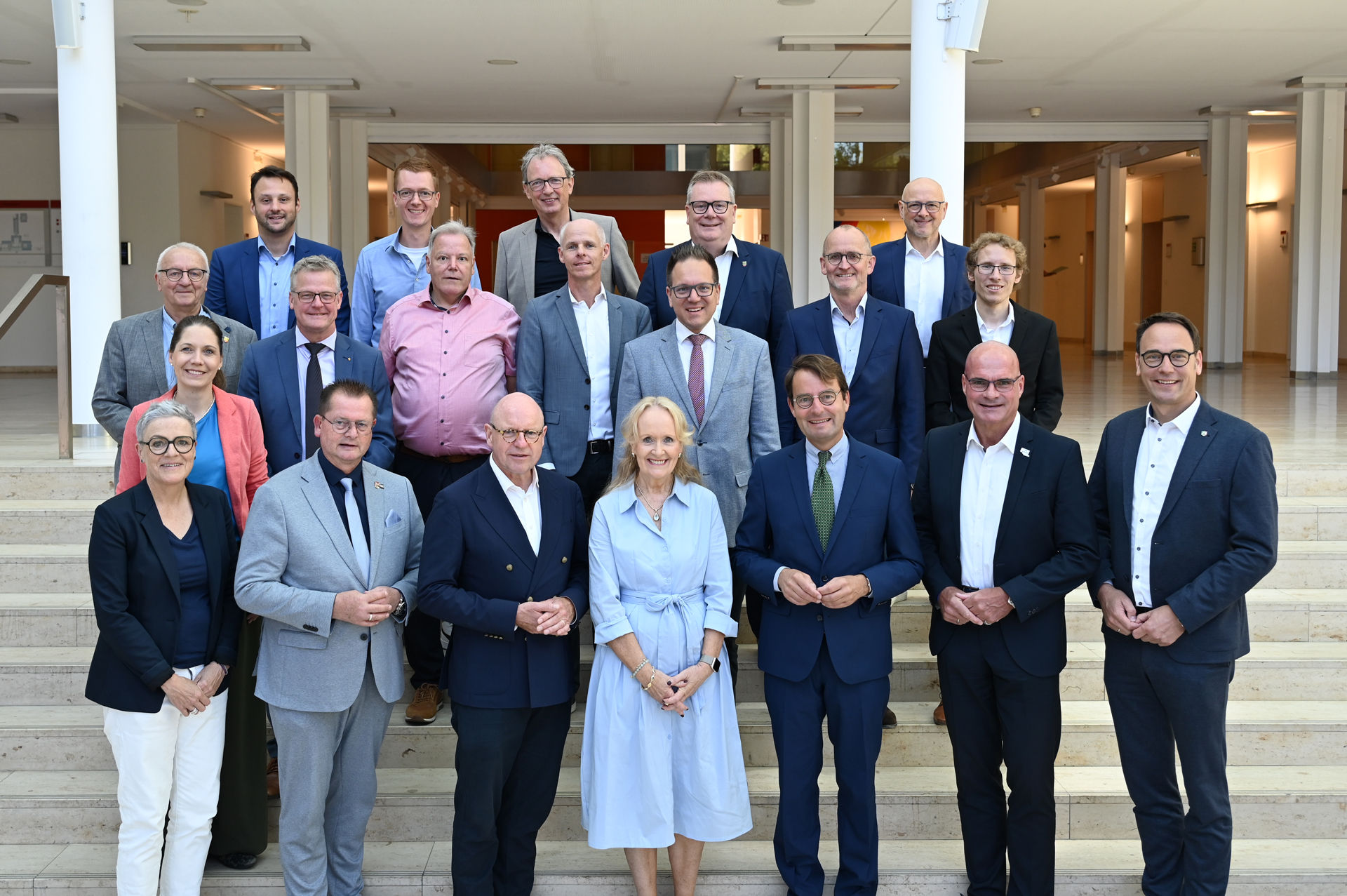 Förderbescheidübergabe Gruppenfoto