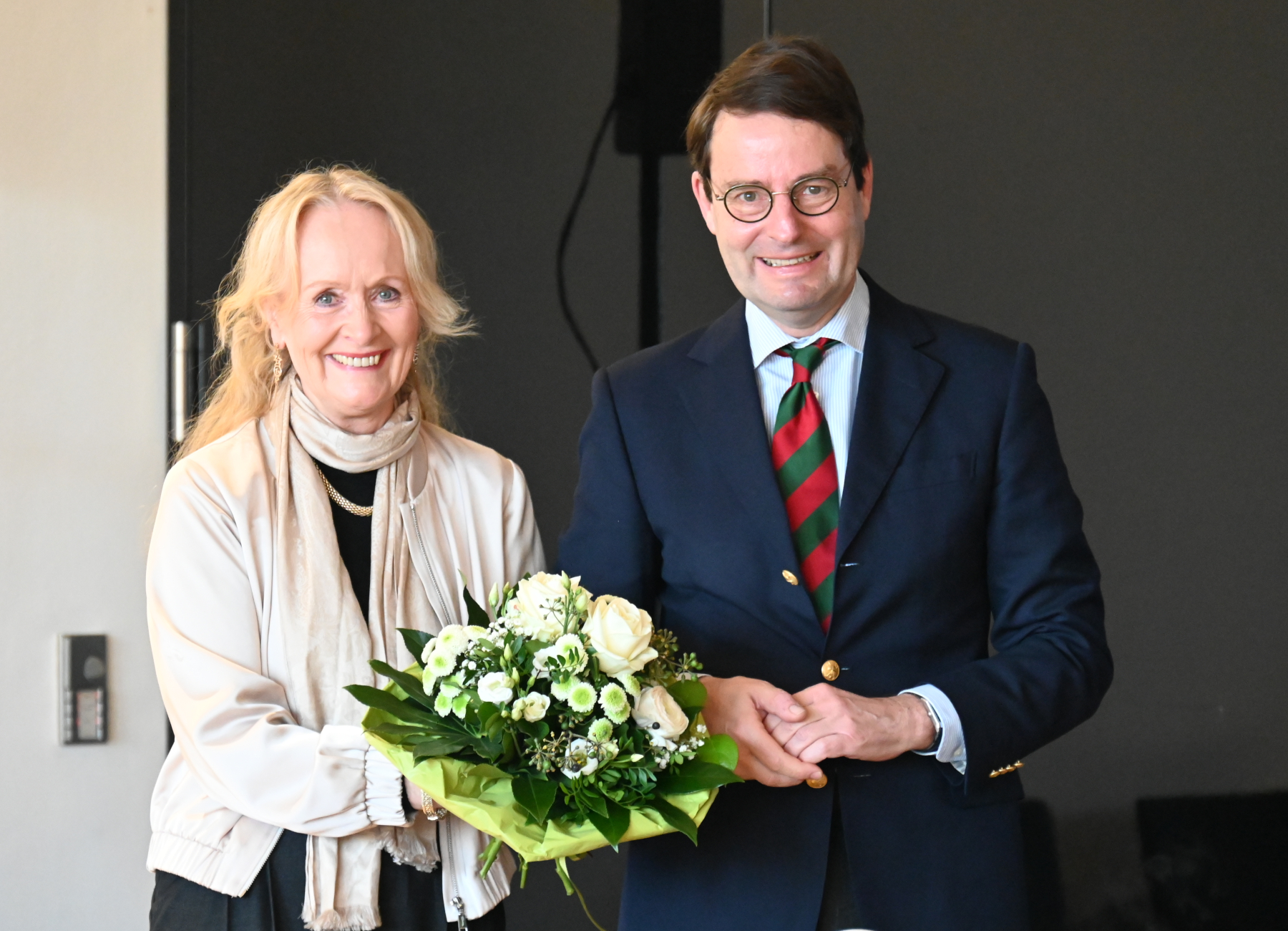 Mechtild Schulze Hessing zur Vorsitzenden des Regionalrates wiedergewählt