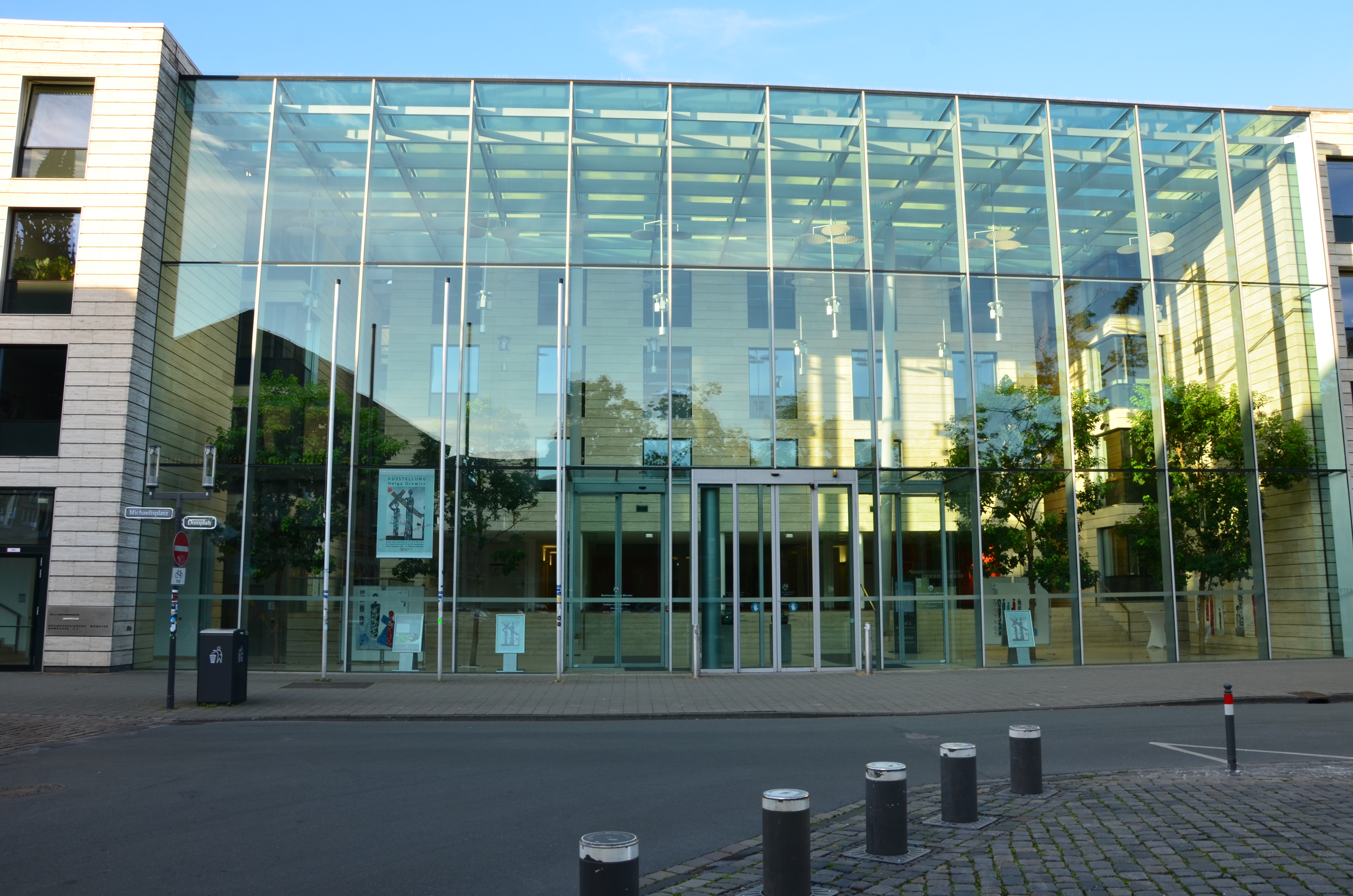 Bezirksregierung_Muenster_Domplatz1-3_original.jpg