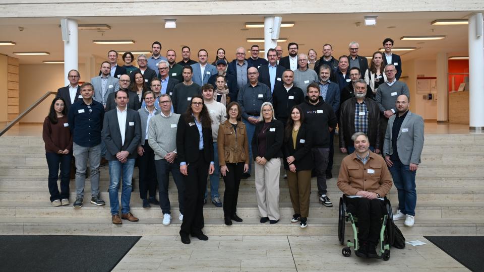 Teilnehmende der Infrastrukturkonferenz 2025 in der Bezirksregierung Münster.