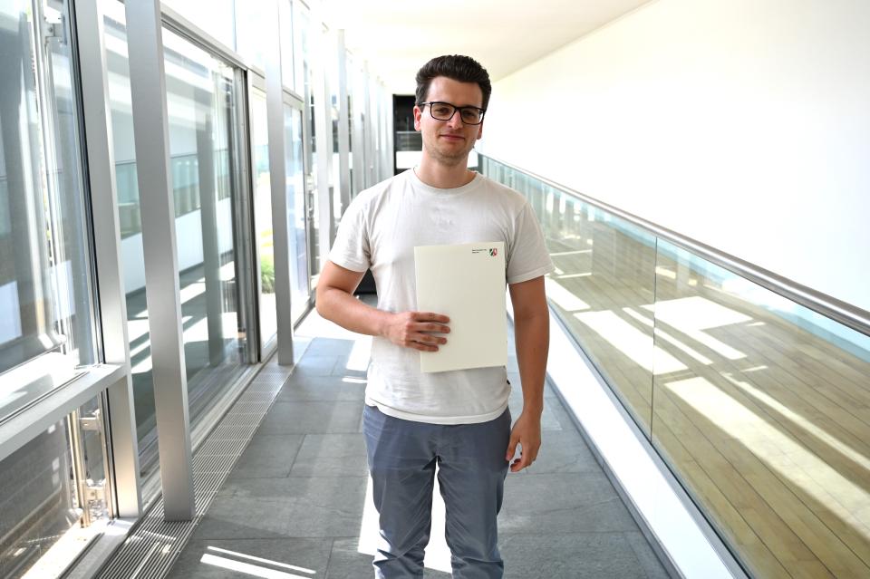 Aus der Stadt Münster hat seine Prüfung zum Geomatiker bestanden: Justus Tauchnitz.