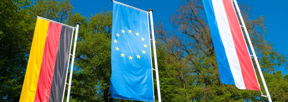 Deutschlandflagge, Europaflagge, niederländische Flagge